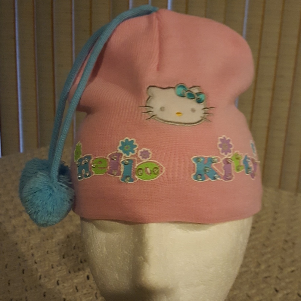 Sanrio Hello Kitty hat.